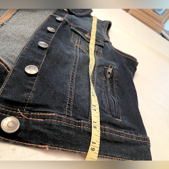 Moto Size Medium blue distressed denim vest with two usable front lower pockets. - Picture 7 of 8